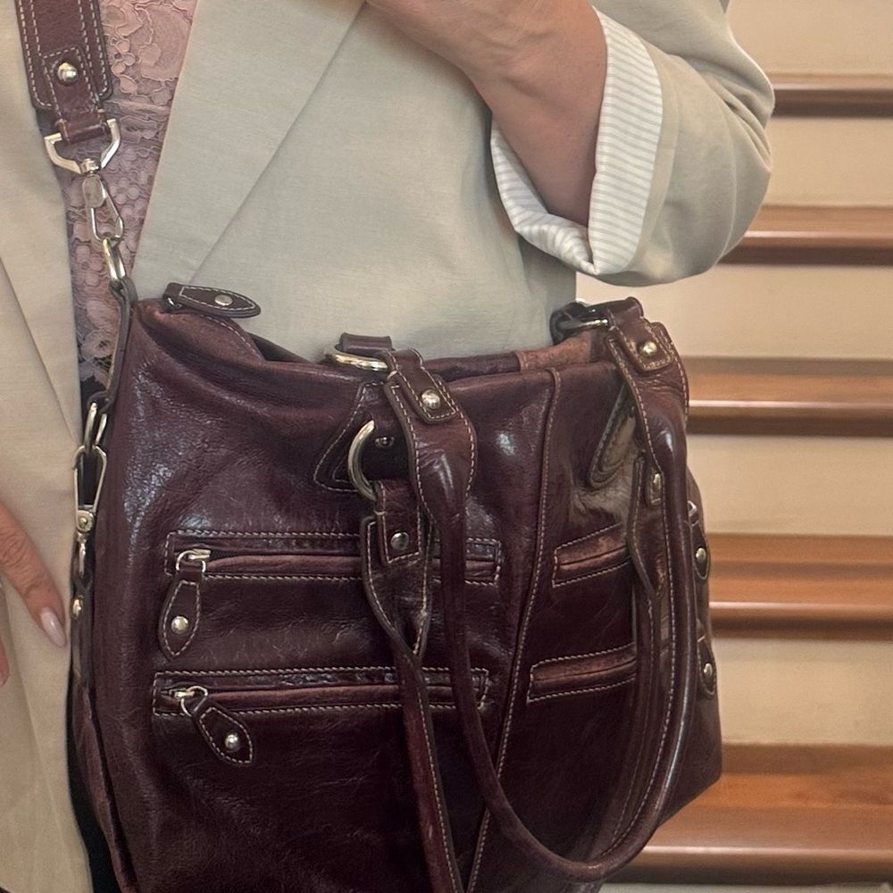 Barr and Barr Elegant Wine Brown Leather Shoulder and crossbody Bag